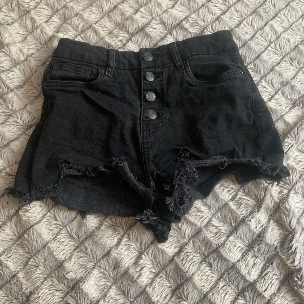 (medium) short shorts